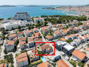 Apartments with a parking space Vodice - 22290